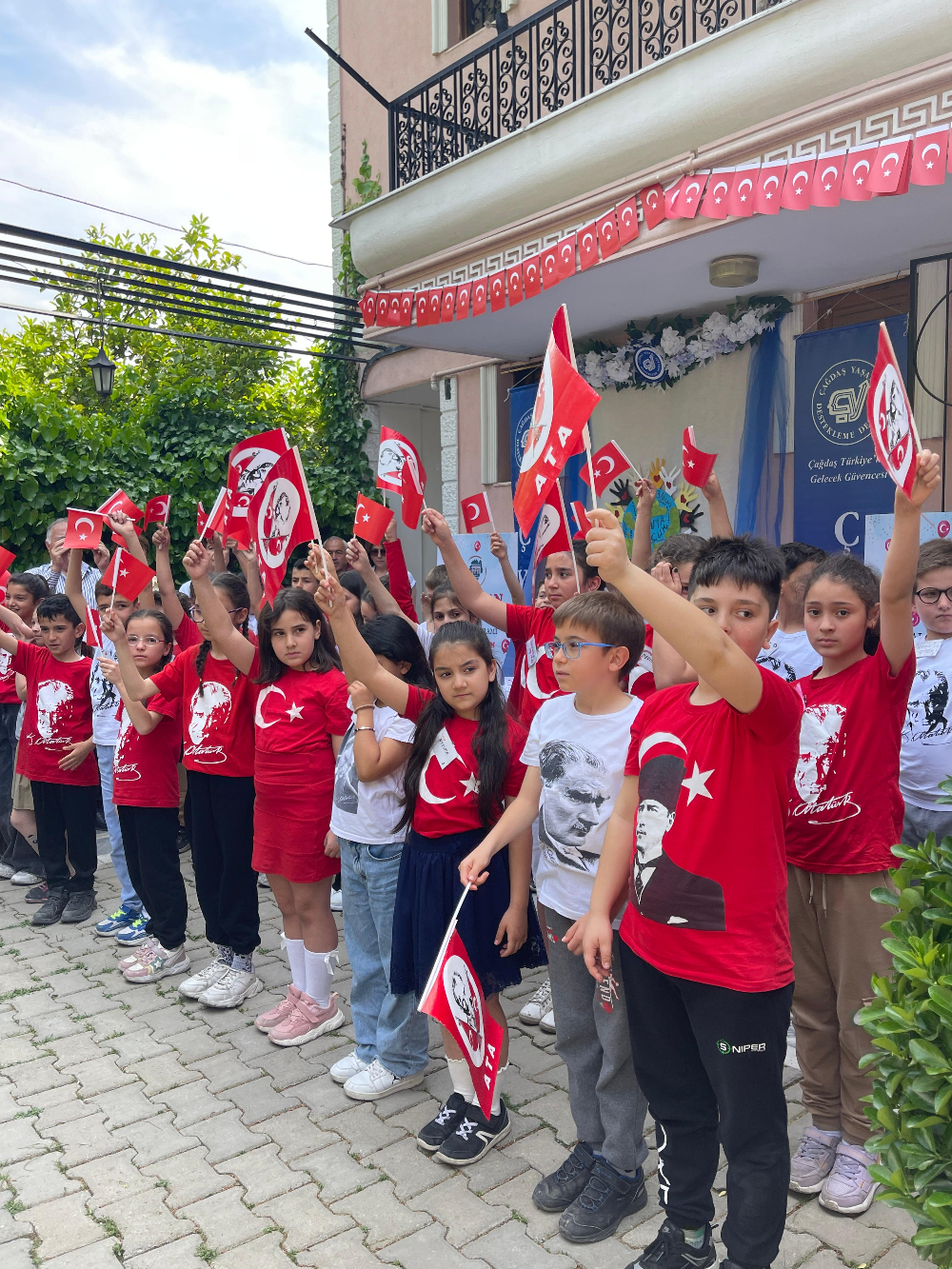 Buca'da sivil toplum dayanışması